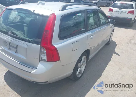 2008 Volvo V50 2.4I z USA, uszkodzony, nr VIN YV1MW382082407124